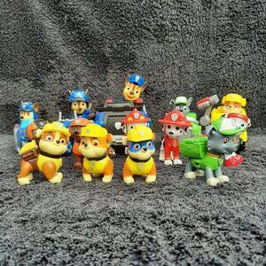 Paw Patrol Figures & Vehicles Lot 1